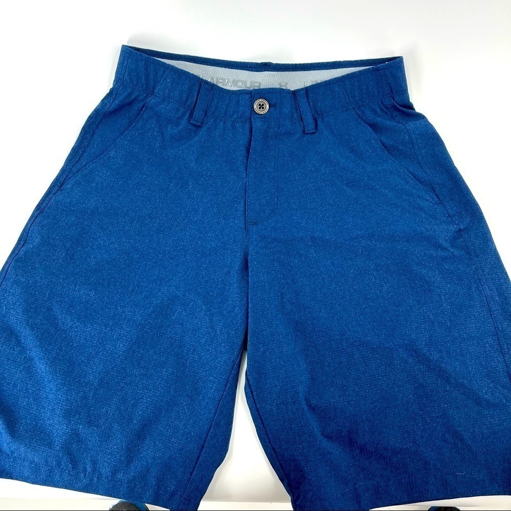 Under Armour Shorts‎